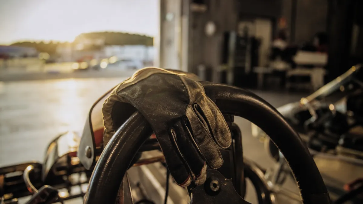 Comment devenir pilote automobile : le guide complet